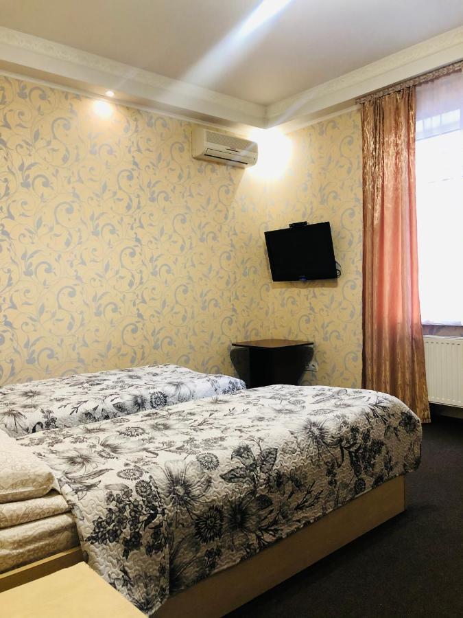 Hotel Т2 Kiev Exteriör bild