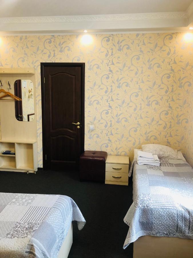 Hotel Т2 Kiev Exteriör bild