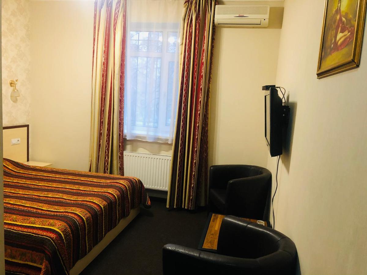 Hotel Т2 Kiev Exteriör bild