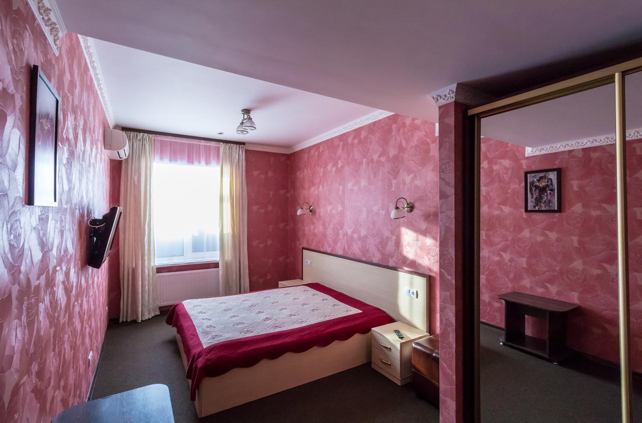 Hotel Т2 Kiev Exteriör bild