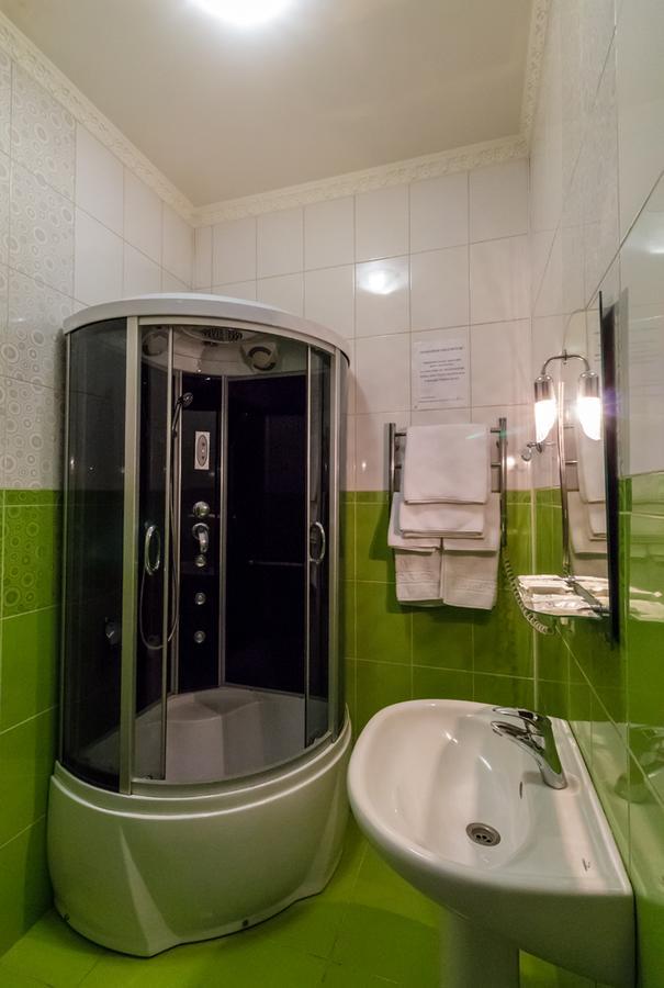 Hotel Т2 Kiev Exteriör bild