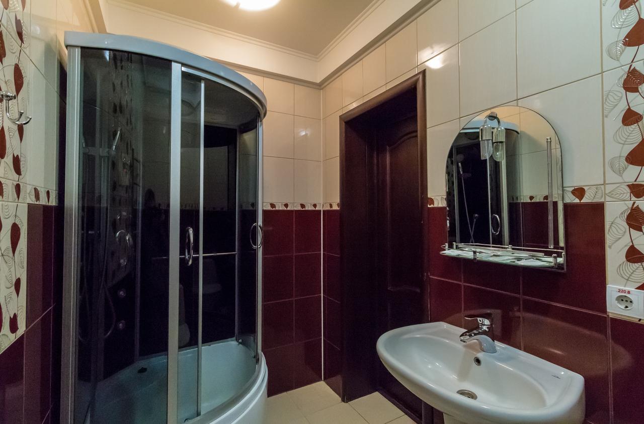 Hotel Т2 Kiev Exteriör bild